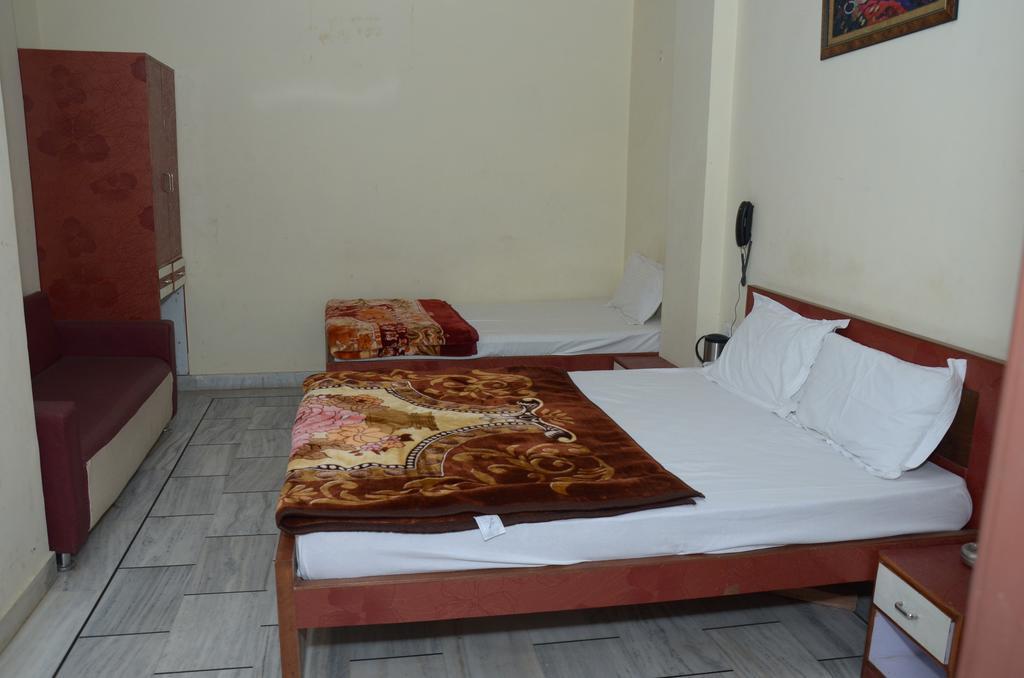 Oyo 15242 Hotel Rathi Palace Divisione di Divisione di Jaipur Camera foto