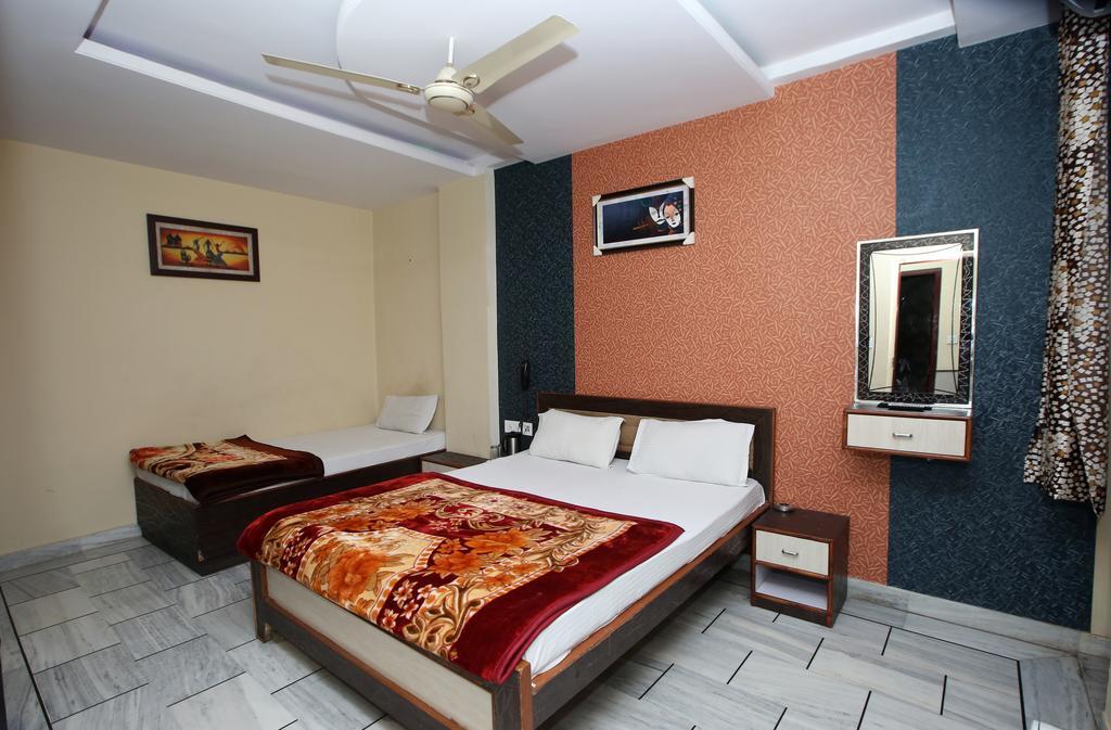 Oyo 15242 Hotel Rathi Palace Divisione di Divisione di Jaipur Esterno foto
