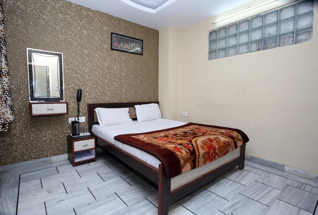 Oyo 15242 Hotel Rathi Palace Divisione di Divisione di Jaipur Esterno foto