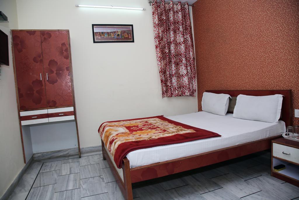 Oyo 15242 Hotel Rathi Palace Divisione di Divisione di Jaipur Esterno foto