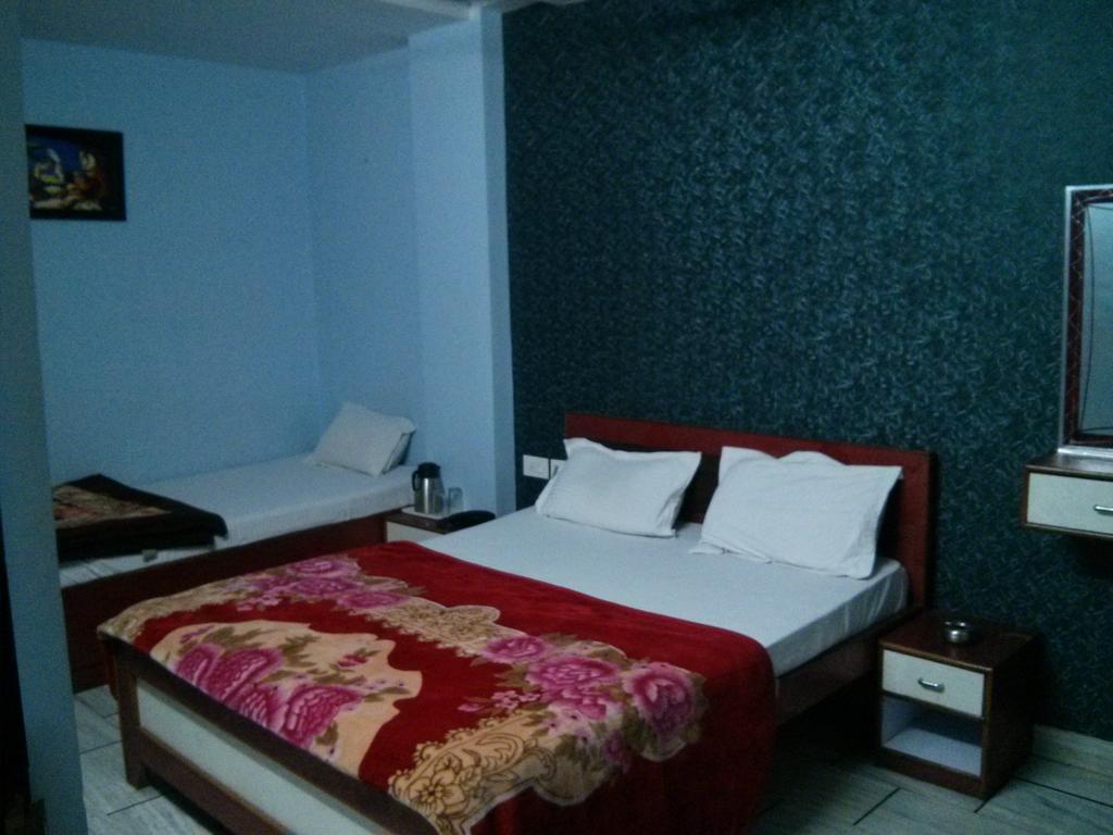 Oyo 15242 Hotel Rathi Palace Divisione di Divisione di Jaipur Esterno foto