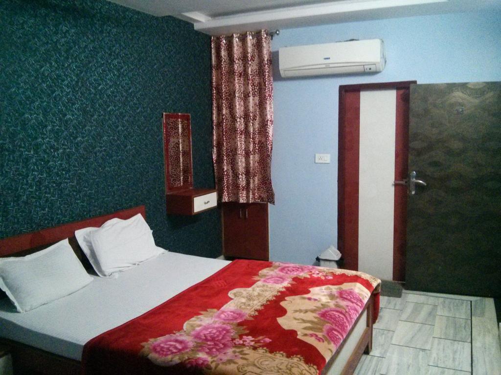 Oyo 15242 Hotel Rathi Palace Divisione di Divisione di Jaipur Esterno foto